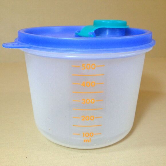 Vintage Tupperware Pour Spout 16oz/500ml Measuring Shaker Pitcher 1493-16 - Picture 2 of 8